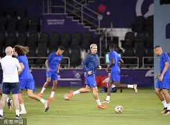  巴塞罗那三球完胜奥萨苏纳 